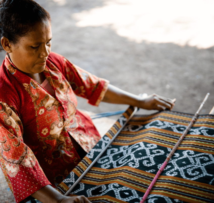 The cotton thread is ready for weaving